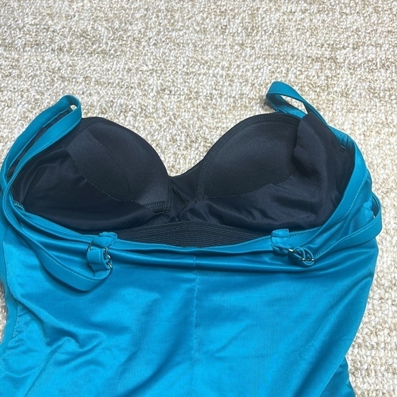 Magicsuit Studmuffin Lauren swimsuit in turquoise green - Picture 9 of 12